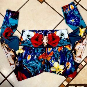 YOGA DEMOCRACY leggings. EUC. Size M.